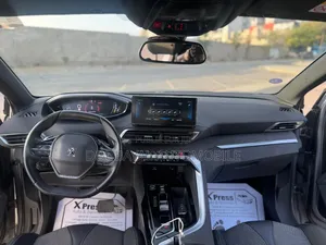 Peugeot 3008 2023 Gris