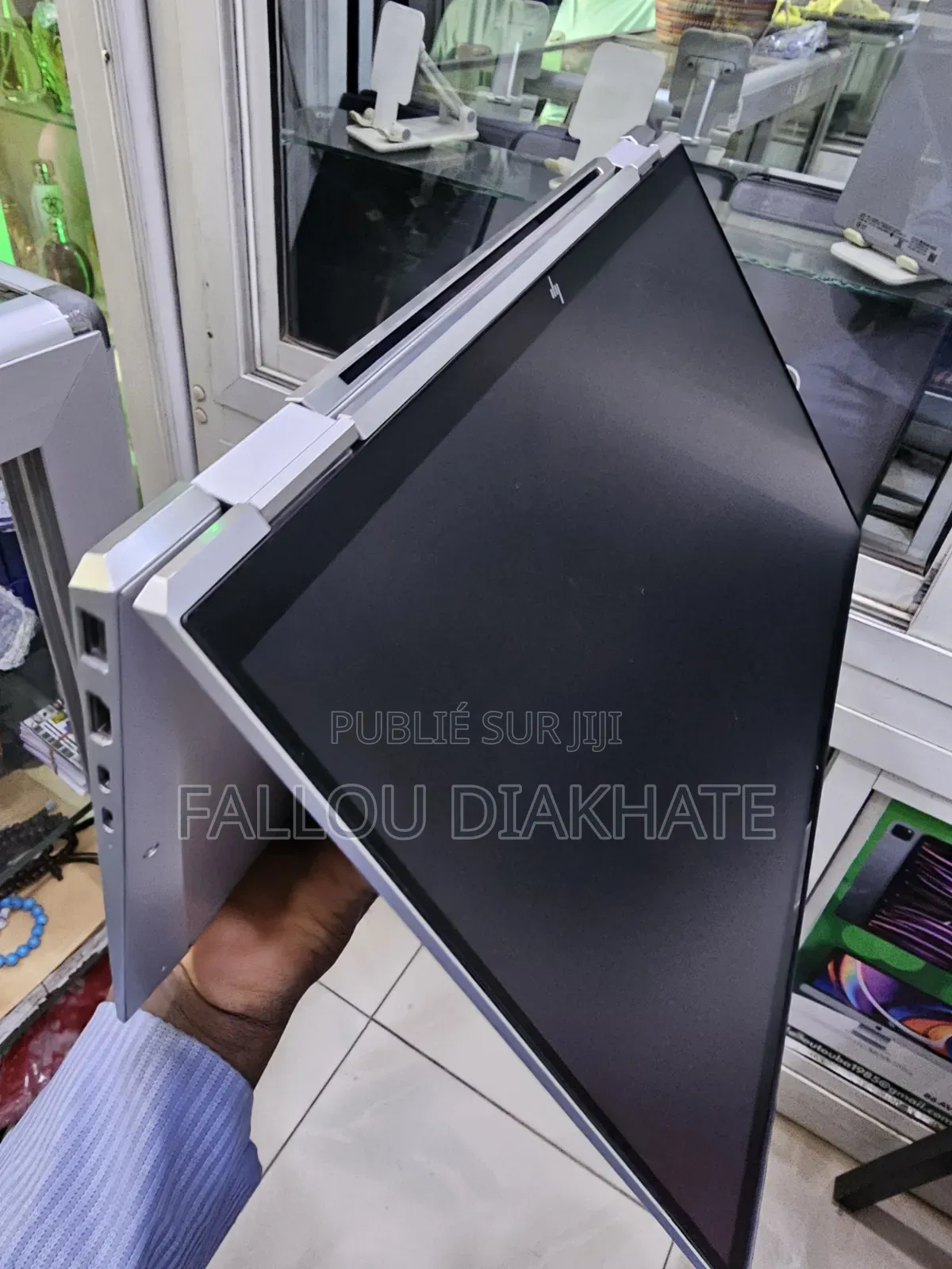 Nouveau HP EliteBook x360 1040 G7 16GB Intel Core i7 SSD 1T