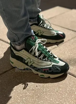 New Balance 1000