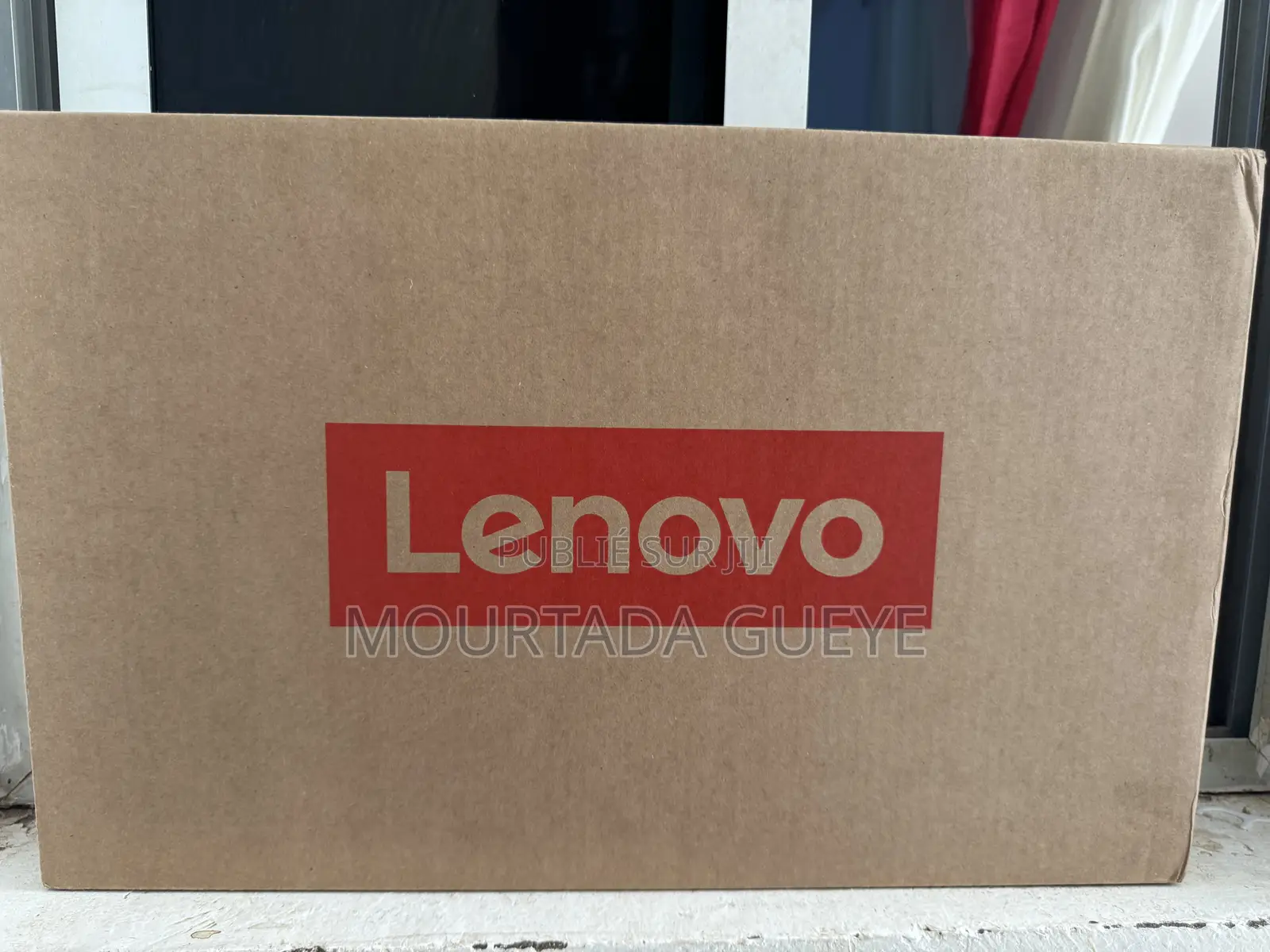 Nouveau Ordinateur portable Lenovo V15 8GB AMD Ryzen 3 SSD 512GB
