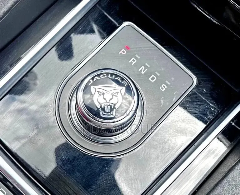 Jaguar F-Pace 2017 Rouge
