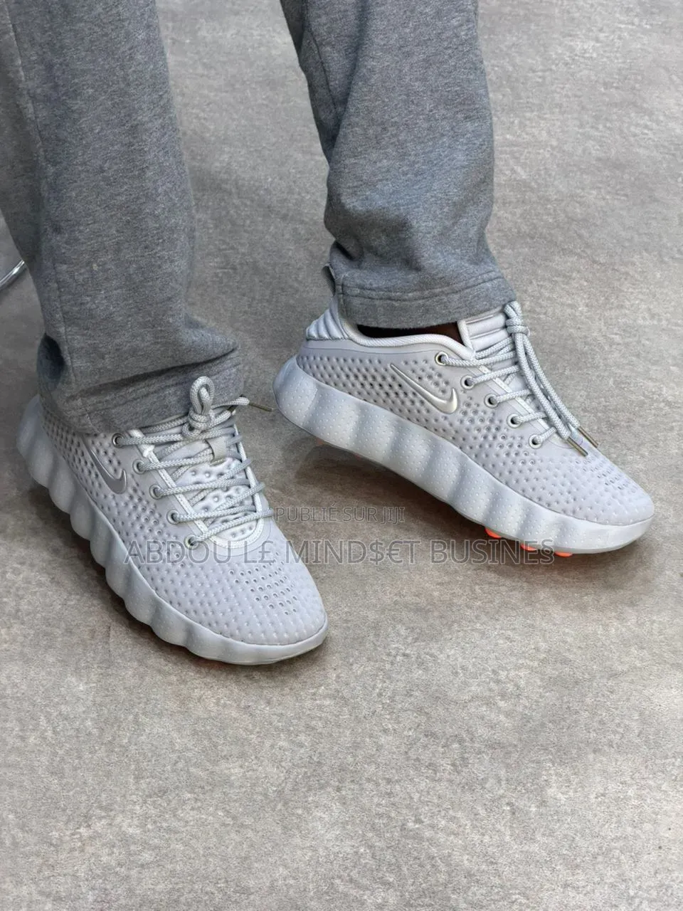 Nike Mind 002 Gris Disponible