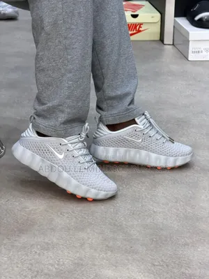 Nike Mind 002 Gris Disponible
