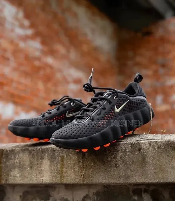 Nike Mind 002 Noir Disponible