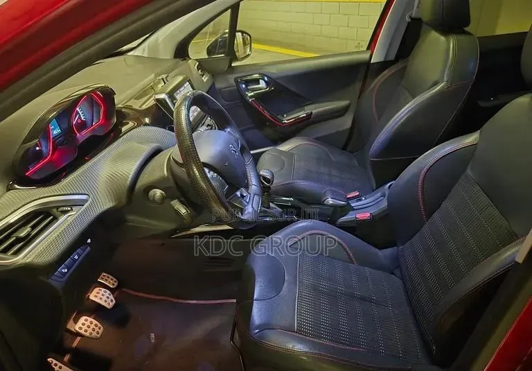 Peugeot 2008 2018 Rouge