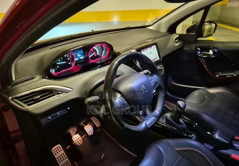 Peugeot 2008 2018 Rouge