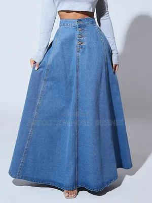 Jupes Jeans Très Shic Disponible