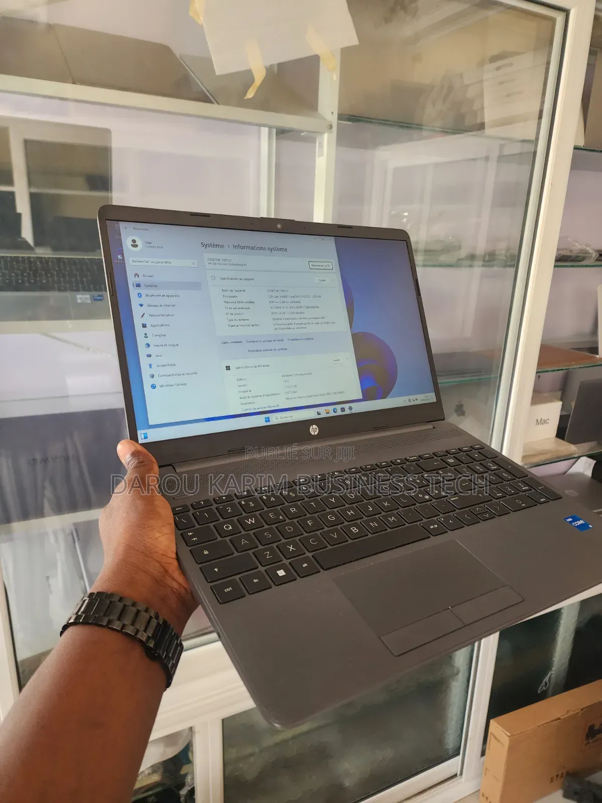 Nouveau Ordinateur portable HP 250 G10 8GB Intel Core i5 SSD 512GB