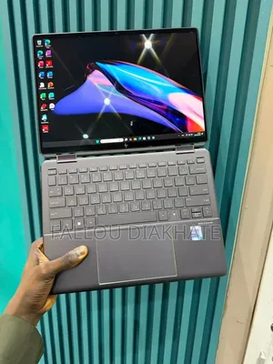 Nouveau HP Spectre X360 16GB Intel Core i7 SSD 512GB