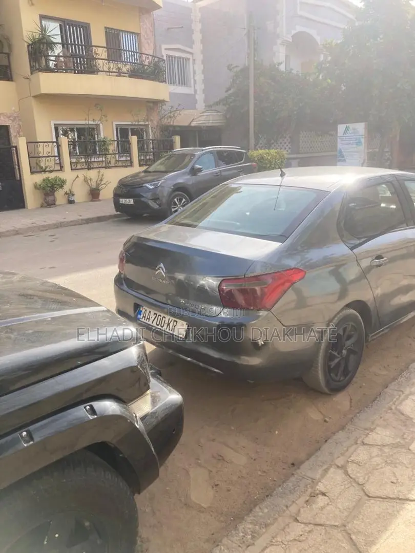 Citroen C-Elysee 1.6 Petrol FWD 2017 Gris