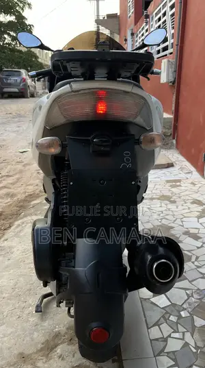 Nouveau Aprilia SR 2019 Bleu
