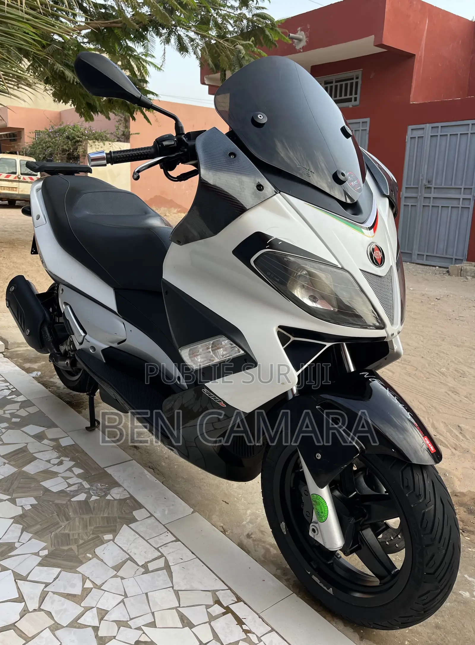 Nouveau Aprilia SR 2019 Bleu