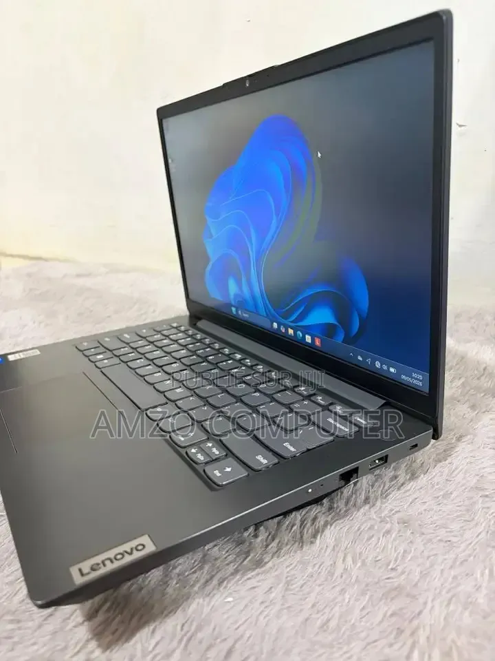 Ordinateur portable Lenovo V14 G4 IRU 8GB Intel Core i5 SSD 256GB