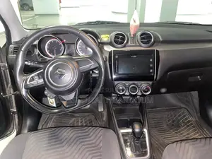 Suzuki Swift 2022 Marron