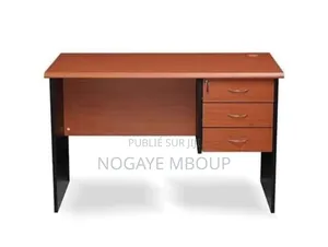 Table De Bureau Disponible