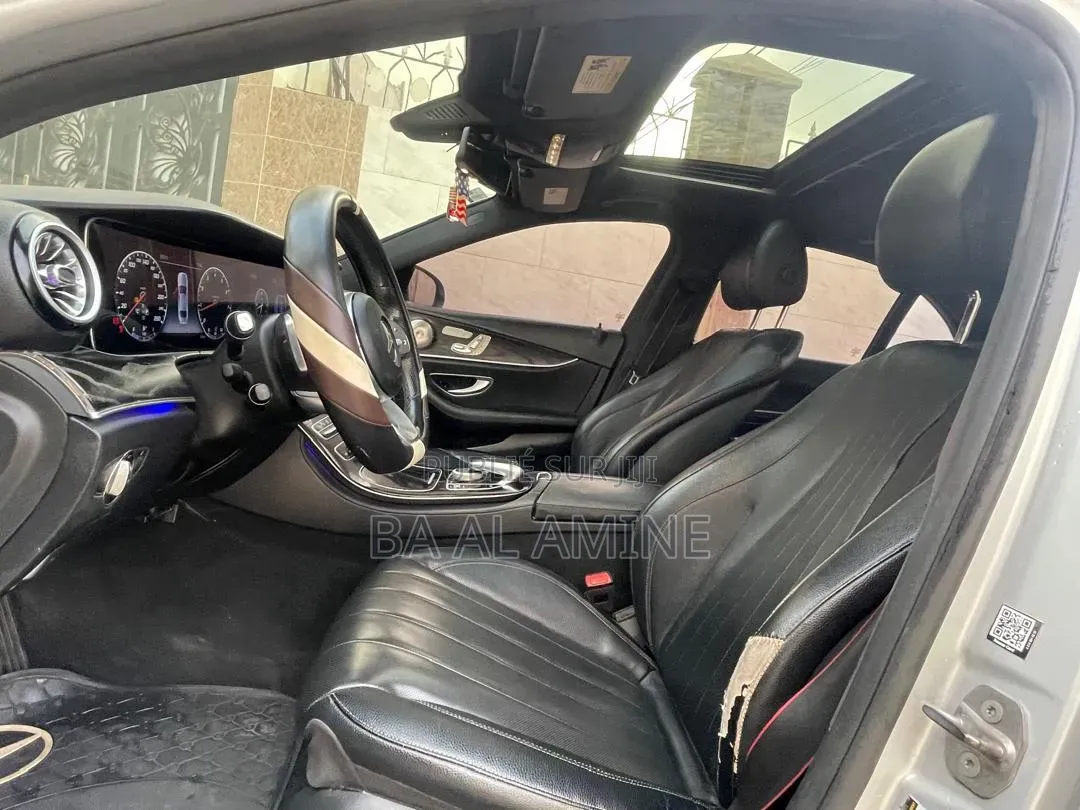 Mercedes-Benz E300 2017 Gris