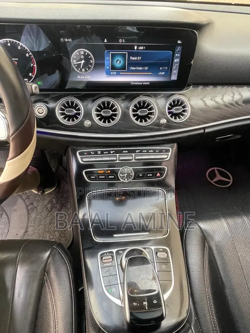 Mercedes-Benz E300 2017 Gris
