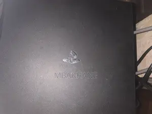 Play Station 4 Pro