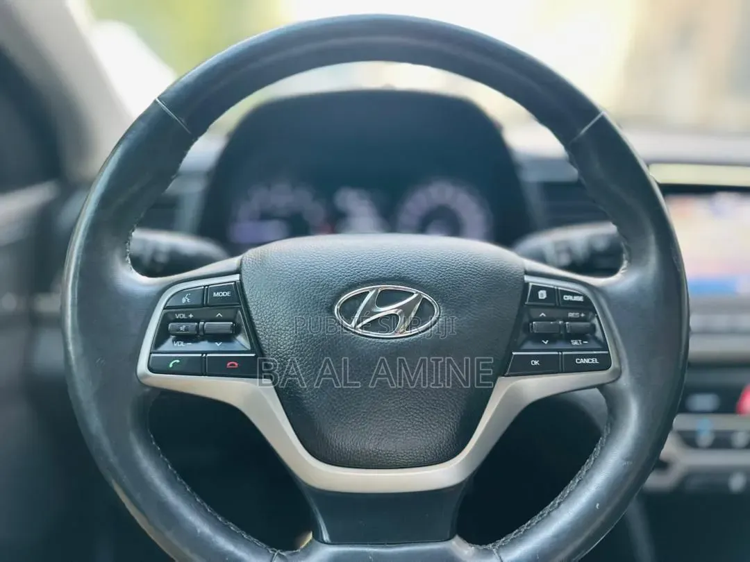 Hyundai Elantra 2018 Gris