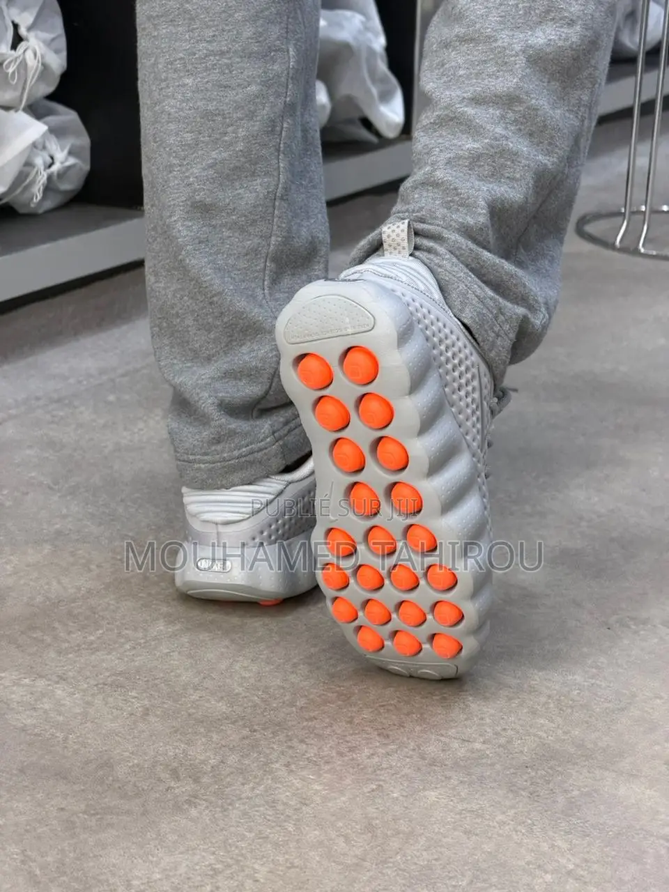 Nike Mind 002