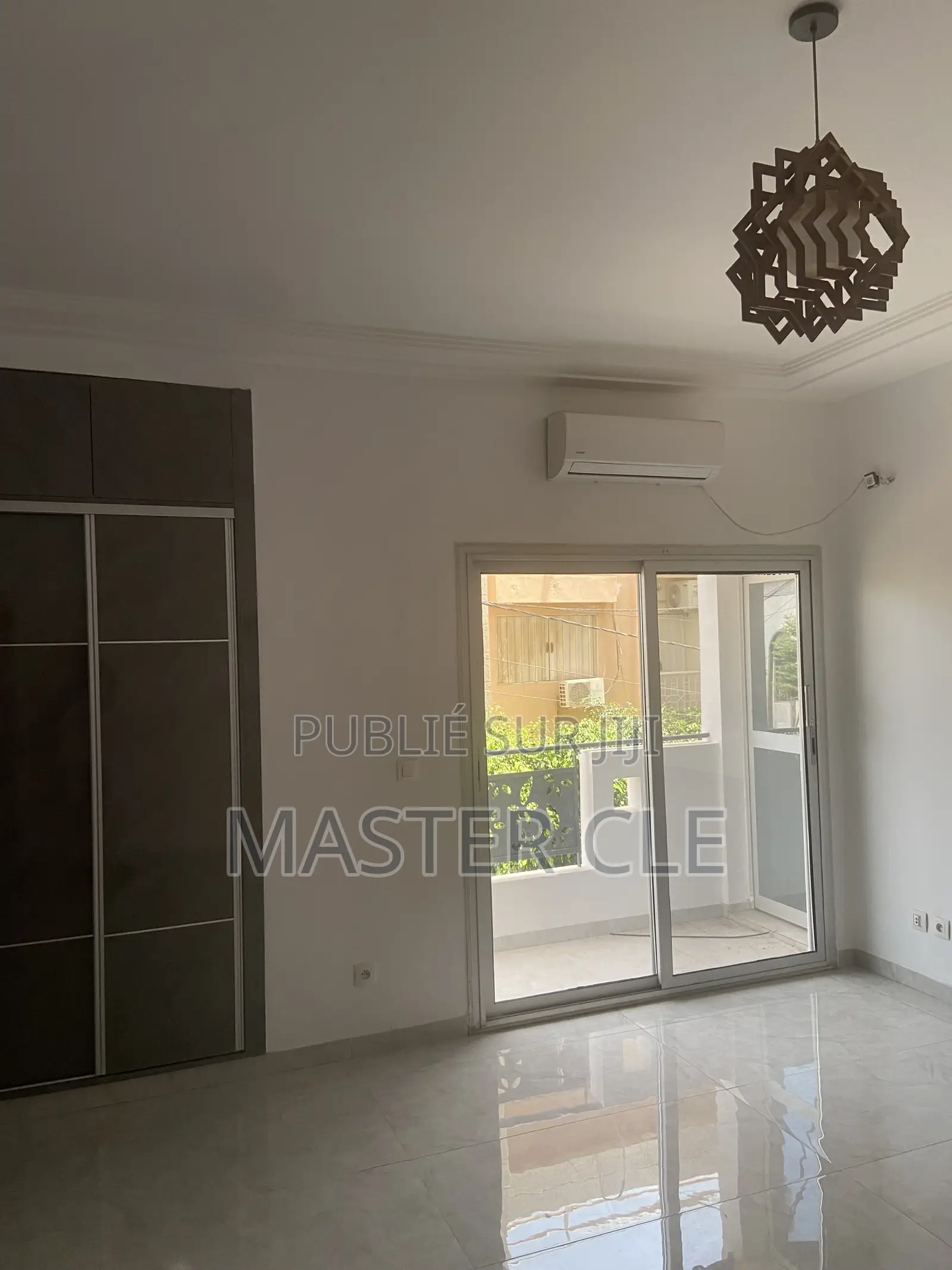 3chbre Appartement dans Ouakam à Louer