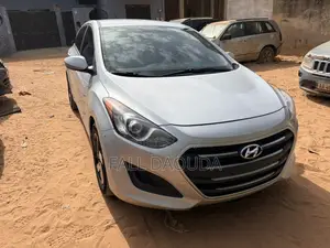 Hyundai Elantra 2016 Gris