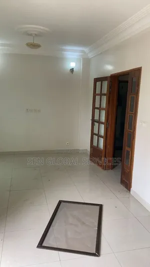 3chbre Appartement dans Fann-Point E-Amitié à Louer