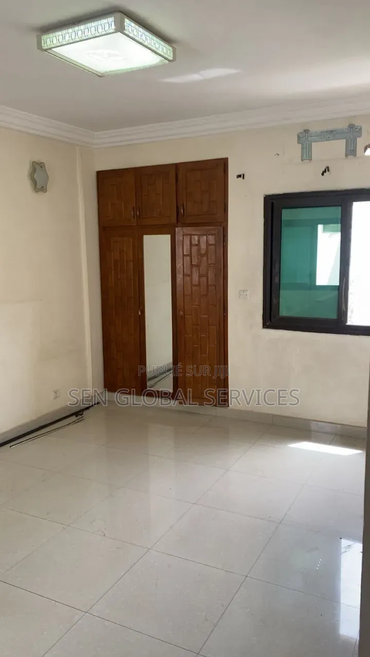 3chbre Appartement dans Fann-Point E-Amitié à Louer