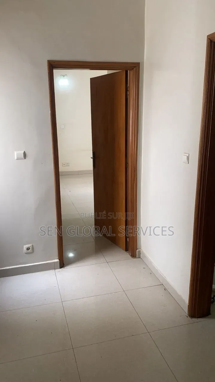 3chbre Appartement dans Fann-Point E-Amitié à Louer