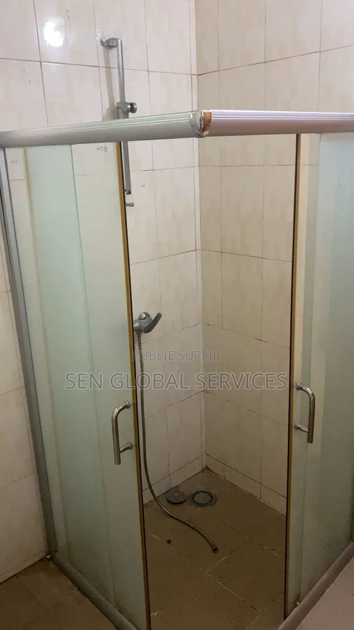 3chbre Appartement dans Fann-Point E-Amitié à Louer