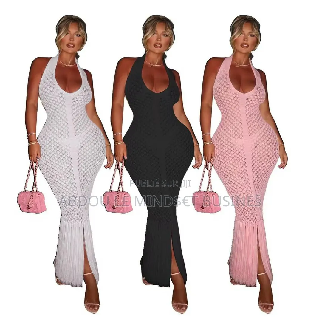 Robe Perforé Disponible