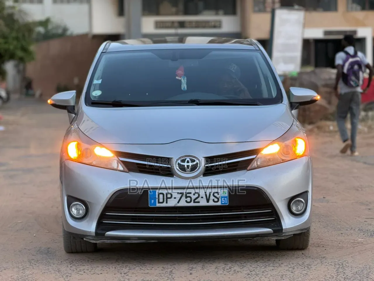 Toyota Verso 2017 Gris