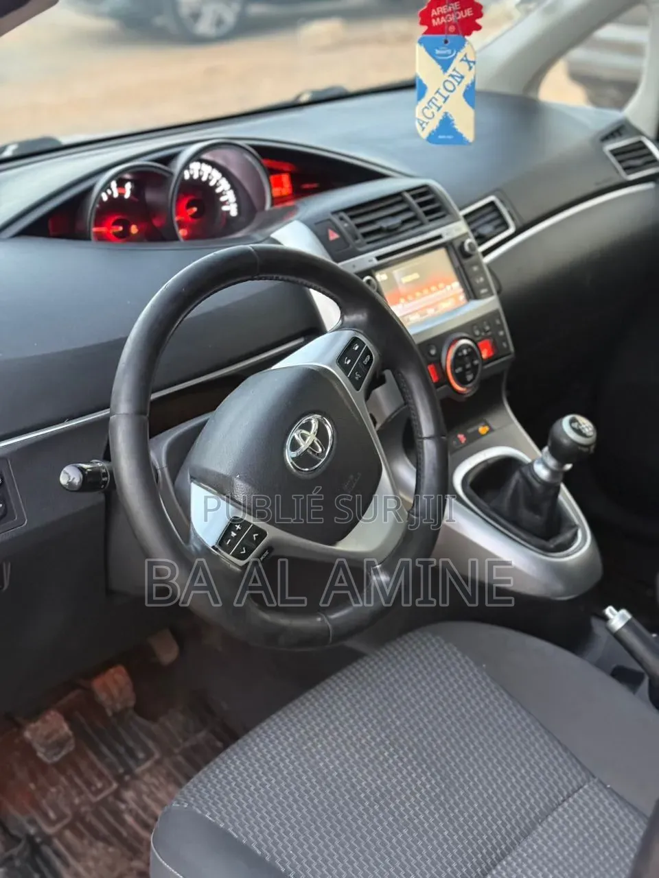 Toyota Verso 2017 Gris