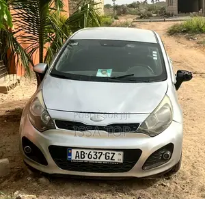 Kia Rio 2012 Gris