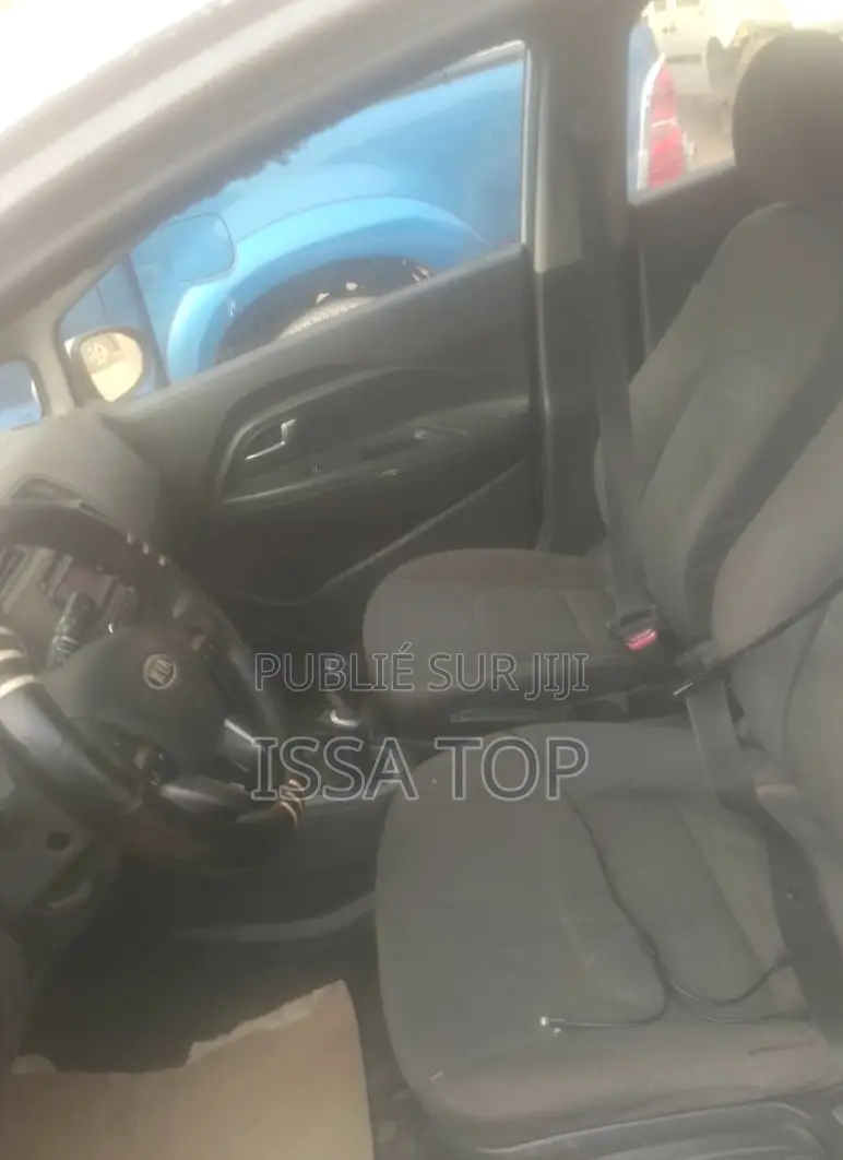 Kia Rio 2012 Gris