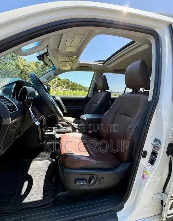 Toyota Land Cruiser Prado 2017 Blanc cassé