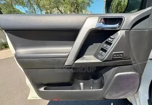 Toyota Land Cruiser Prado 2017 Blanc cassé