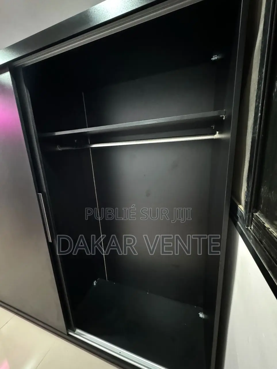 Armoire 4 Battants Noir Coulissant