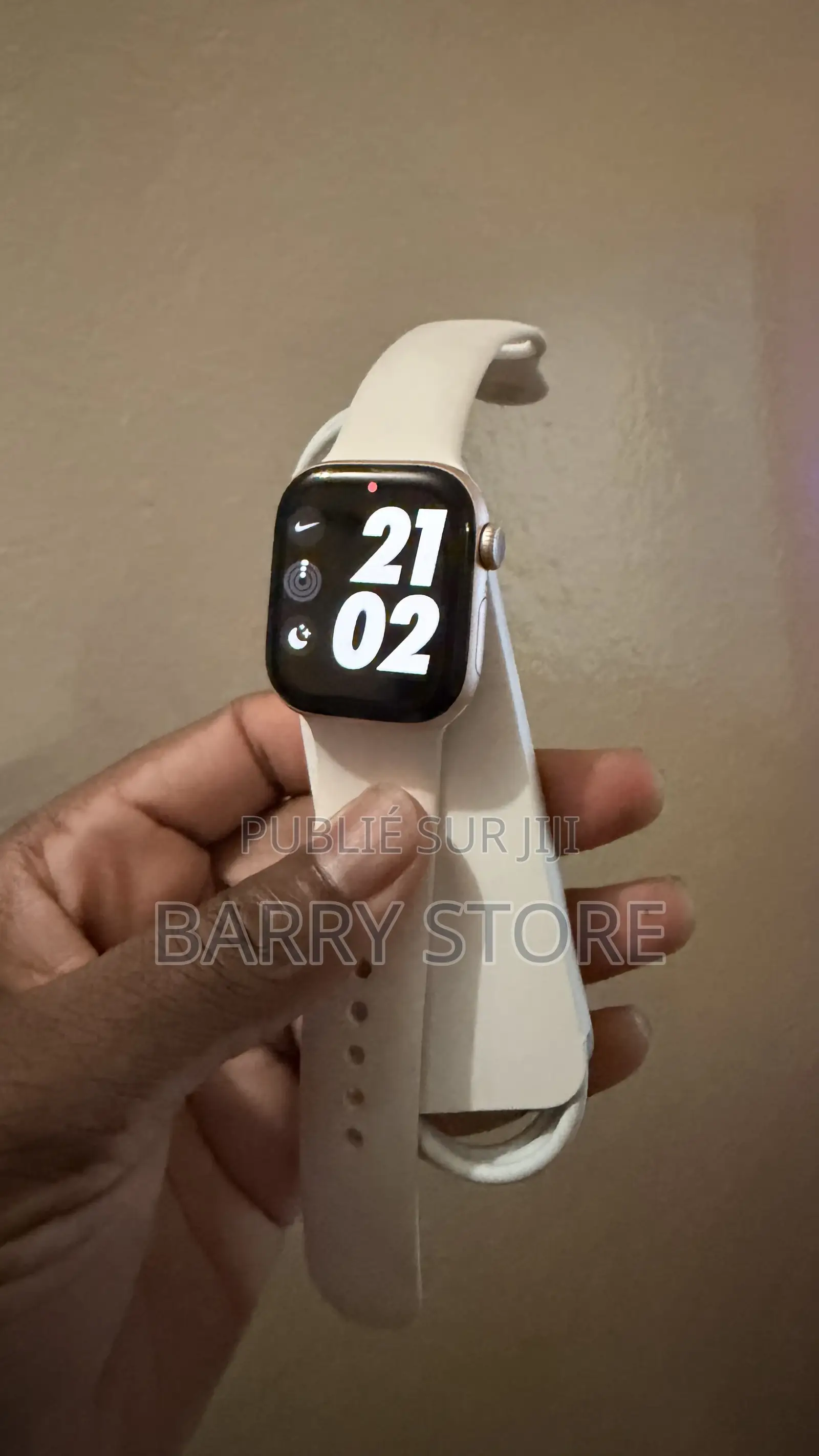 Apple Watch Serie 11 - 42mm Avec Chargeur