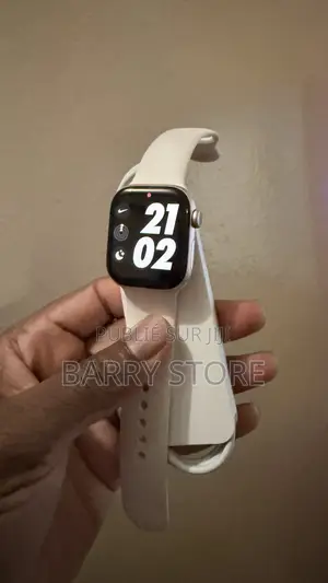 Apple Watch Serie 11 - 42mm Avec Chargeur