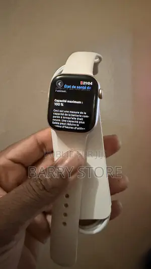 Apple Watch Serie 11 - 42mm Avec Chargeur