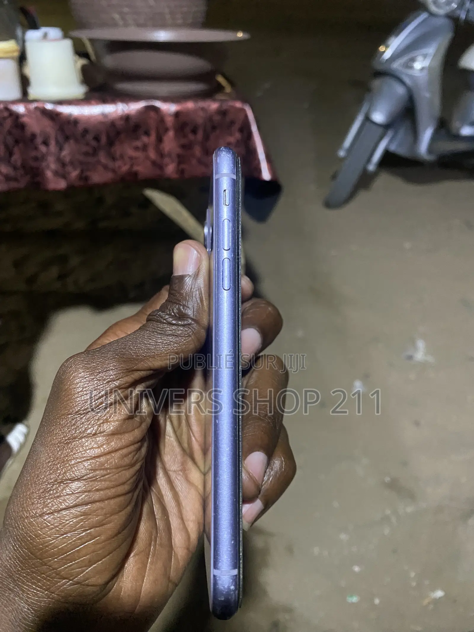 Apple iPhone 11 64 GB Gris