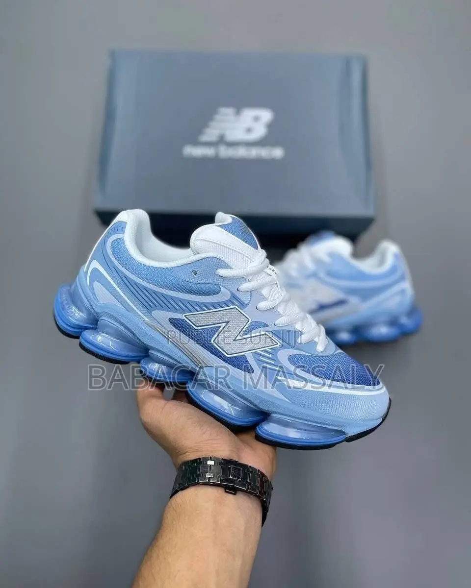 New Balance 2000