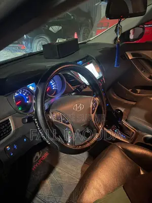 Hyundai Avante 2015 Blanc