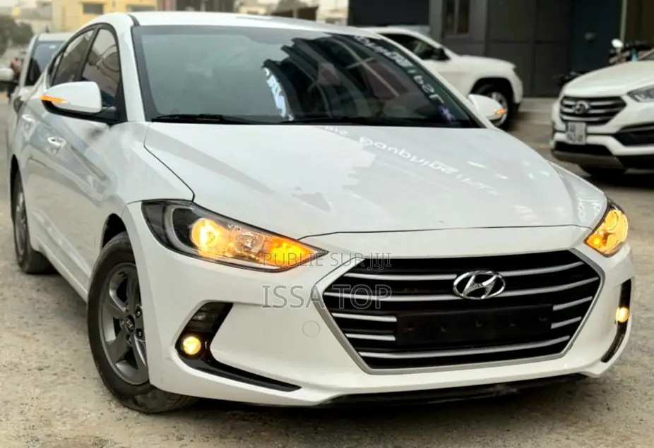 Hyundai Avante 2017 Blanc