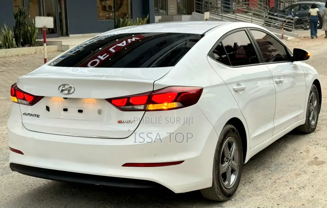 Hyundai Avante 2017 Blanc