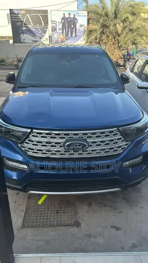 Ford Explorer 2021 Bleu
