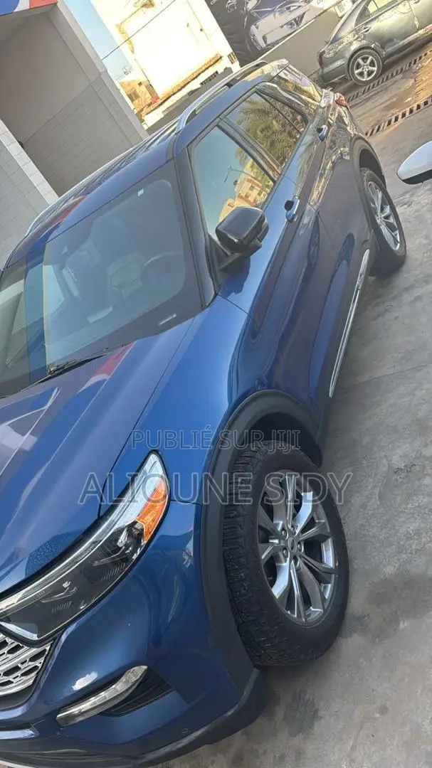 Ford Explorer 2021 Bleu