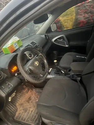 Toyota RAV4 2011 Noir Mat