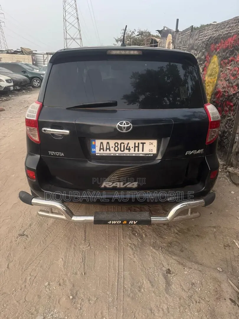 Toyota RAV4 2011 Noir Mat